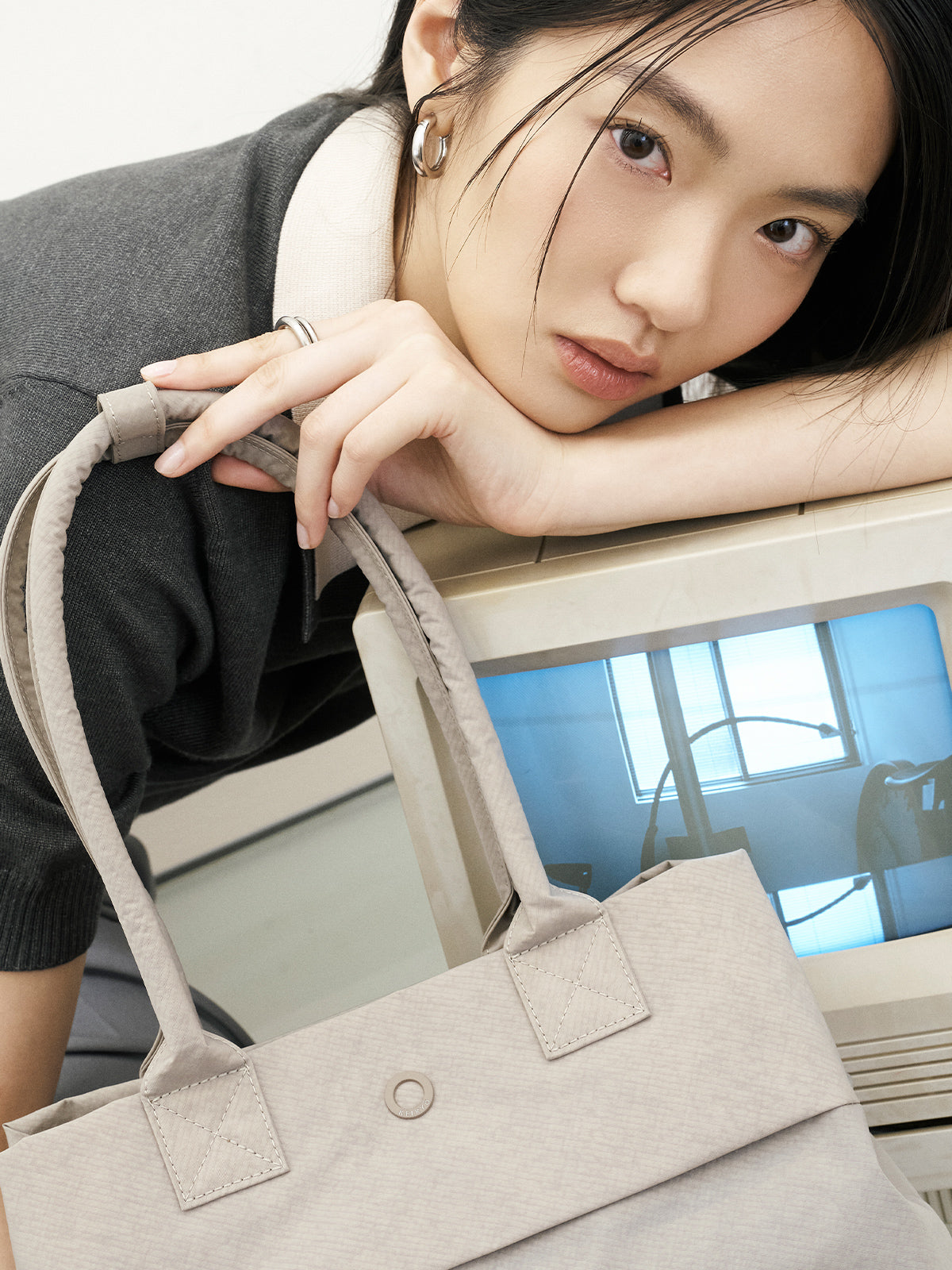 Ailé サイレントショルダーバッグ