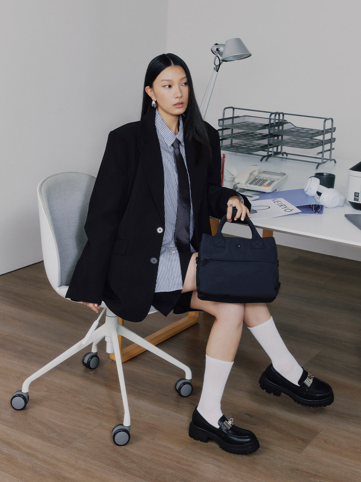 Ailé 静謐ハンドバッグ  ( 初代 )